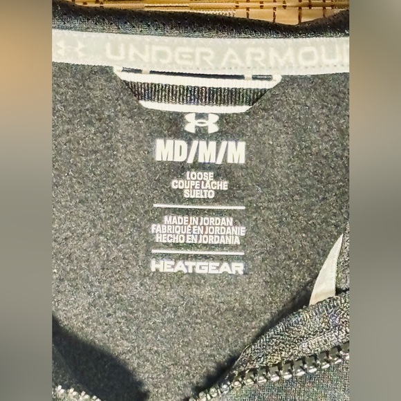 Under Armour Storm Fleece lightweight Hoodie featuring HeatGear technology Sz M - Picture 3 of 6